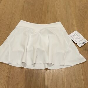 Athleta girls extra small/6 white tennis skort